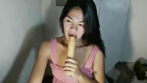 lakshmi_052704 online show from 09/18/25, 09:28