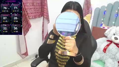 Snapshot of lakshmirani617378 chatting on 11/21/25, 11:20 Laskhmirani online show from 11/21/25, 11:20