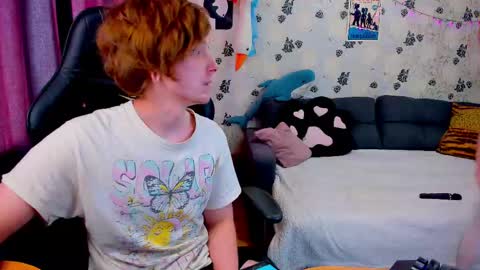 Snapshot of laksmrrr chatting on 02/16/25, 11:38 Lu  Alex online show from 02/16/25, 11:38