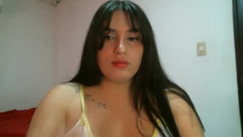 laura gomez online show from 02/03/25, 03:49