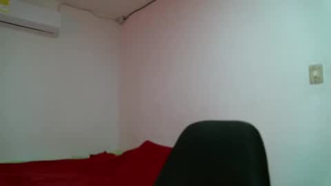 laura gomez online show from 02/18/25, 06:37