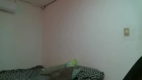 laura gomez online show from 02/25/25, 07:03