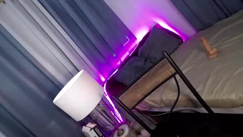 Elle 3 online show from 01/22/25, 02:59