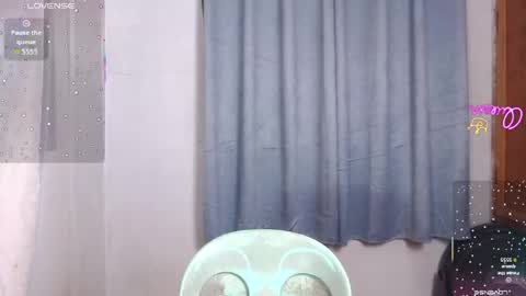 Snapshot of lala_moves chatting on 07/12/26, 12:07 Joxie online show from 07/12/26, 12:07