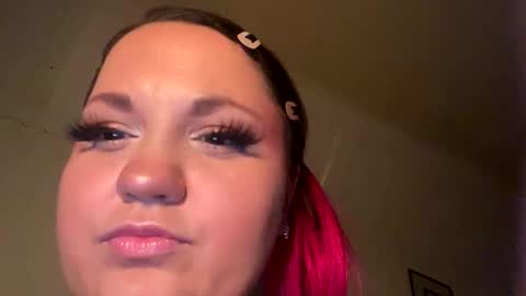 Snapshot of lalaaacx3 chatting on 02/06/25, 10:00 lalaaacx3 online show from 02/06/25, 10:00