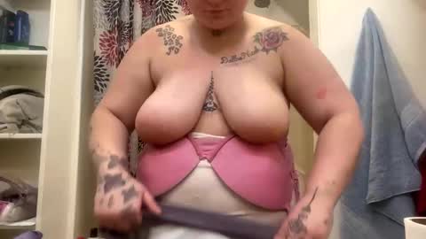 Snapshot of lalaaacx3 chatting on 02/09/25, 01:46 lalaaacx3 online show from 02/09/25, 01:46