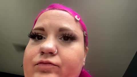 Snapshot of lalaaacx3 chatting on 09/17/25, 04:52 lalaaacx3 online show from 09/17/25, 04:52