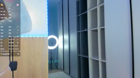 Julia online show from 01/09/26, 08:10