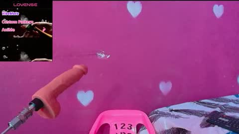 lali_hot0207 online show from 11/16/25, 04:23