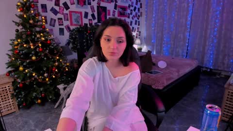 Snapshot of lalita_aml4 chatting on 01/03/25, 09:47 Raily online show from 01/03/25, 09:47