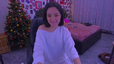 Snapshot of lalita_aml4 chatting on 01/05/25, 12:52 Raily online show from 01/05/25, 12:52
