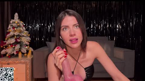 Ellina online show from 12/22/24, 03:11