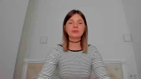 Snapshot of lallie_ chatting on 02/05/26, 03:27 Lallie online show from 02/05/26, 03:27