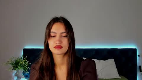 Snapshot of lallycute chatting on 06/09/26, 01:06 Lali online show from 06/09/26, 01:06