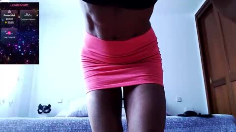 Lola online show from 11/23/25, 12:16