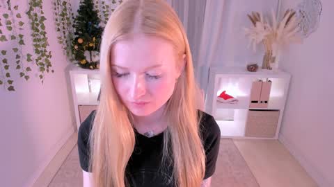 Laly online show from 01/05/25, 07:39