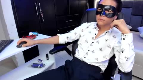 Bella  Dante online show from 10/09/25, 08:40