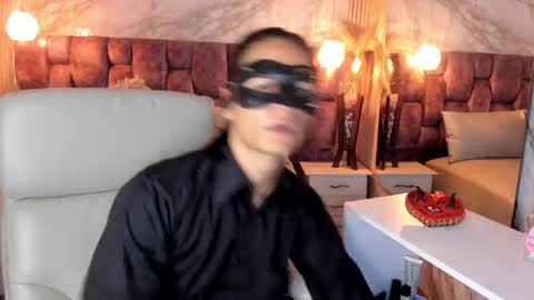 Bella  Dante online show from 10/18/25, 09:37