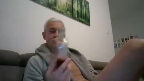 Snapshot of lambiants chatting on 01/08/26, 05:26 lambiants online show from 01/08/26, 05:26