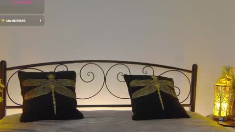 Liana online show from 09/21/25, 08:10