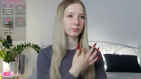 Liana online show from 02/01/26, 01:20