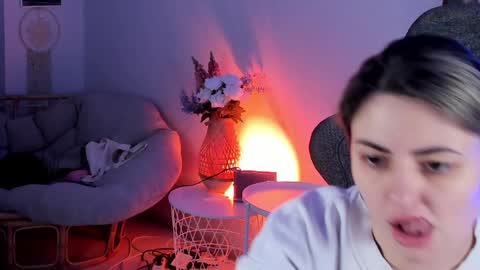 just call me Lana  and her security online show from 12/07/24, 11:29