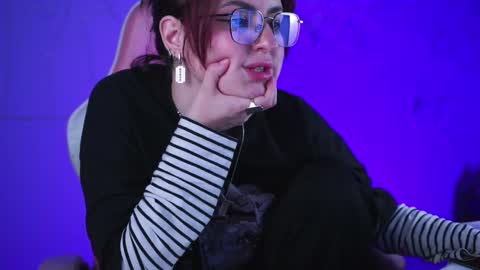 just call me Lana  and her security online show from 02/28/25, 08:18