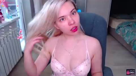 Snapshot of lana__nova chatting on 07/11/26, 07:11 Lana online show from 07/11/26, 07:11