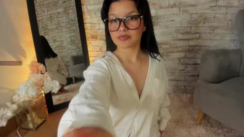  Lana  online show from 02/05/25, 11:55