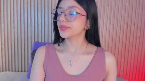 ... .          . ... online show from 11/04/25, 12:48