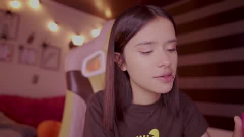 Lana online show from 10/22/25, 11:59