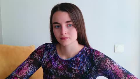 lana_gl online show from 06/29/26, 07:58
