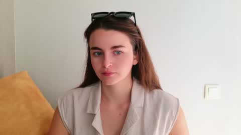 lana_gl online show from 07/20/26, 06:38