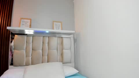 Lana     igauroraaaaaaaaa 1 online show from 02/25/25, 04:24