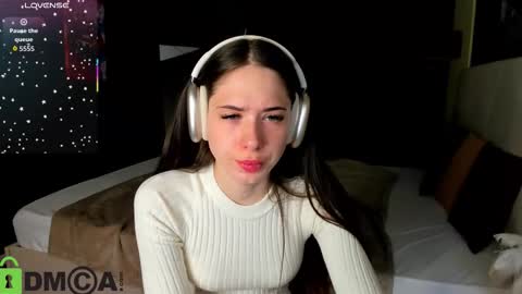 Lana Stones online show from 11/18/25, 12:38