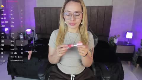 Lana online show from 11/15/25, 05:05