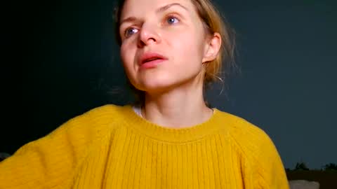 Snapshot of lanaangeldream chatting on 11/08/25, 01:33 Lana online show from 11/08/25, 01:33