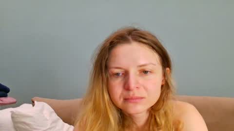 Lana online show from 07/04/26, 11:49