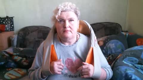 lanacat555 online show from 10/13/25, 11:21