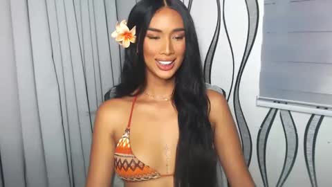 Snapshot of lanadel_hilton chatting on 02/12/25, 10:56 Lana online show from 02/12/25, 10:56