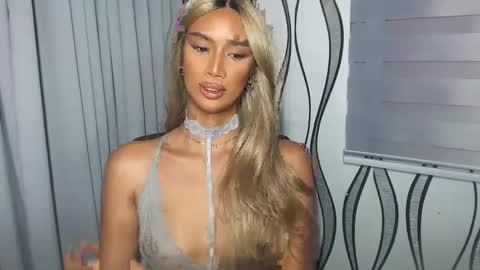 Lana online show from 02/16/25, 02:54