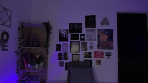 Snapshot of lanaherondale_ chatting on 11/02/25, 09:06 lanaherondale_ online show from 11/02/25, 09:06