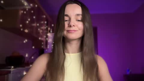 Snapshot of lanaloulou chatting on 12/15/24, 10:04 Lana online show from 12/15/24, 10:04