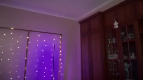 Snapshot of lanaloulou chatting on 02/21/25, 01:11 Lana online show from 02/21/25, 01:11