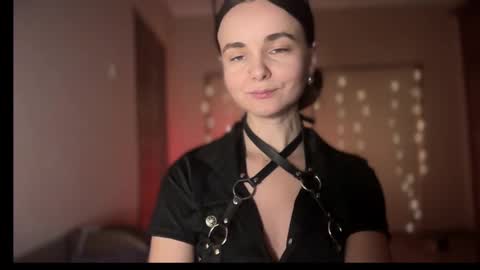 Snapshot of lanaloulou chatting on 09/09/25, 11:04 Lana online show from 09/09/25, 11:04