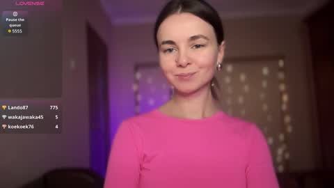 Snapshot of lanaloulou chatting on 09/30/25, 02:38 Lana online show from 09/30/25, 02:38