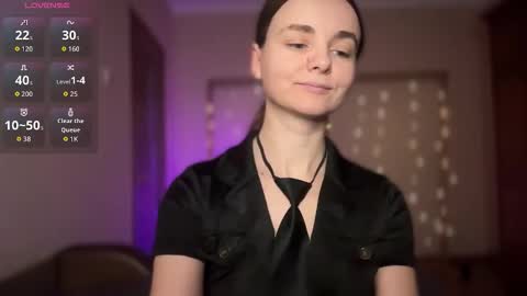 Snapshot of lanaloulou chatting on 10/06/25, 10:07 Lana online show from 10/06/25, 10:07