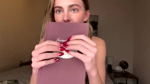 Lana online show from 01/06/26, 10:23