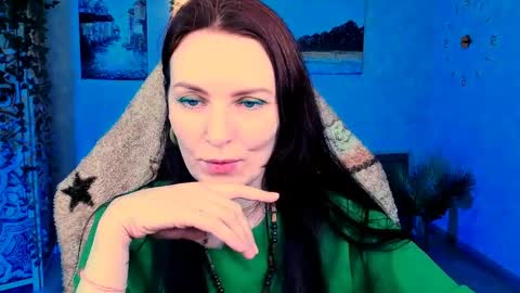 Snapshot of lanaradiance chatting on 04/29/26, 05:30 Lana Radiance online show from 04/29/26, 05:30