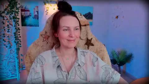 Snapshot of lanaradiance chatting on 05/21/26, 12:56 Lana Radiance online show from 05/21/26, 12:56